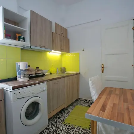 Апартаменти Vintage 1930's Flat In The Center Of Салоніки